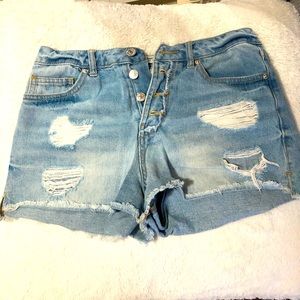 High wasted button shorts